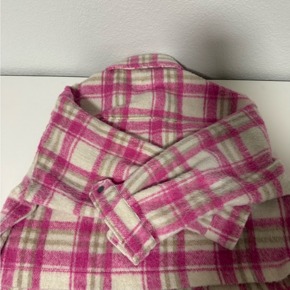 Zara Pink and White Plaid Fuzzy Jacket - Picture 3 of 3